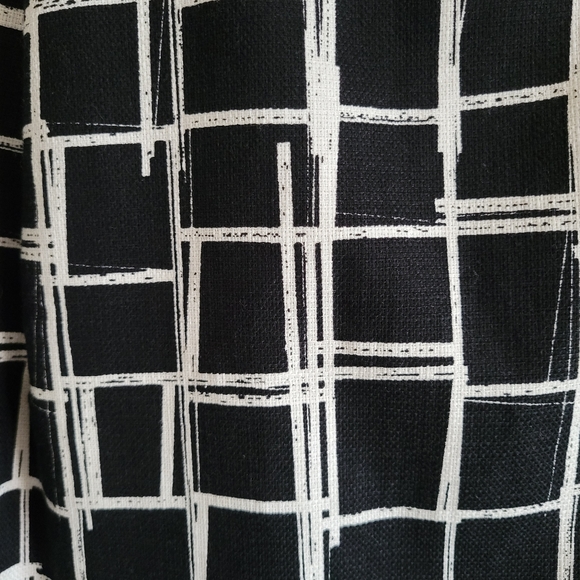 GAP Abstract B&W Mini Skirt With Pockets Size 10 - Picture 7 of 10